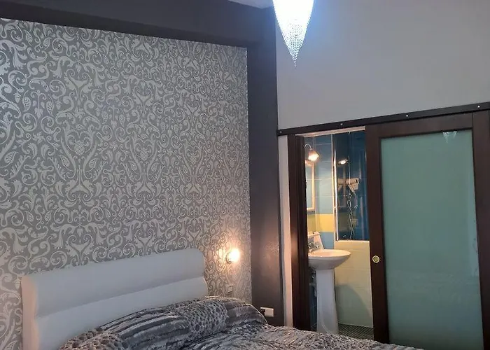 Vesuview Near The Ruins Pompéi